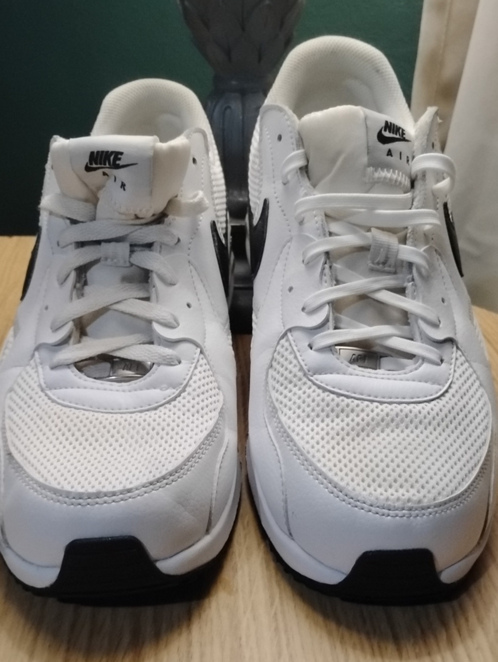 Nike Men White and Black Athletic Sneakers